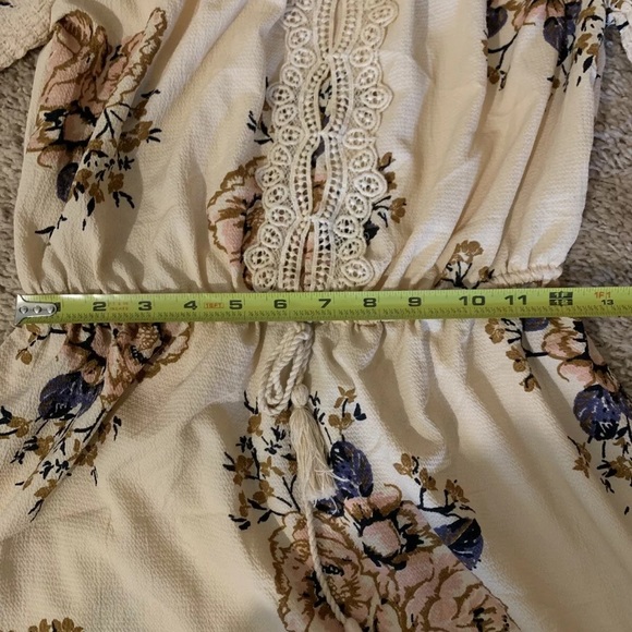 off shoulder floral dress with sleeves - Picture 8 of 9